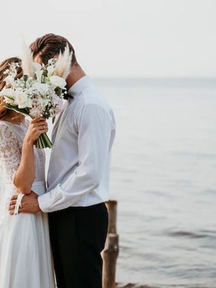 5,9% жителей Омска планируют жениться в 2022 году